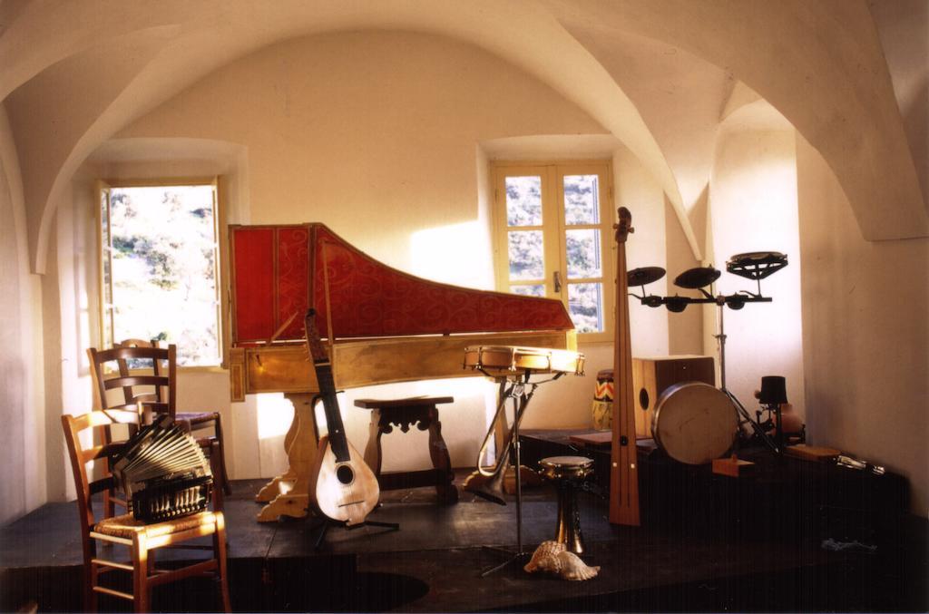 Casa Musicale Hotel Pigna Exterior photo
